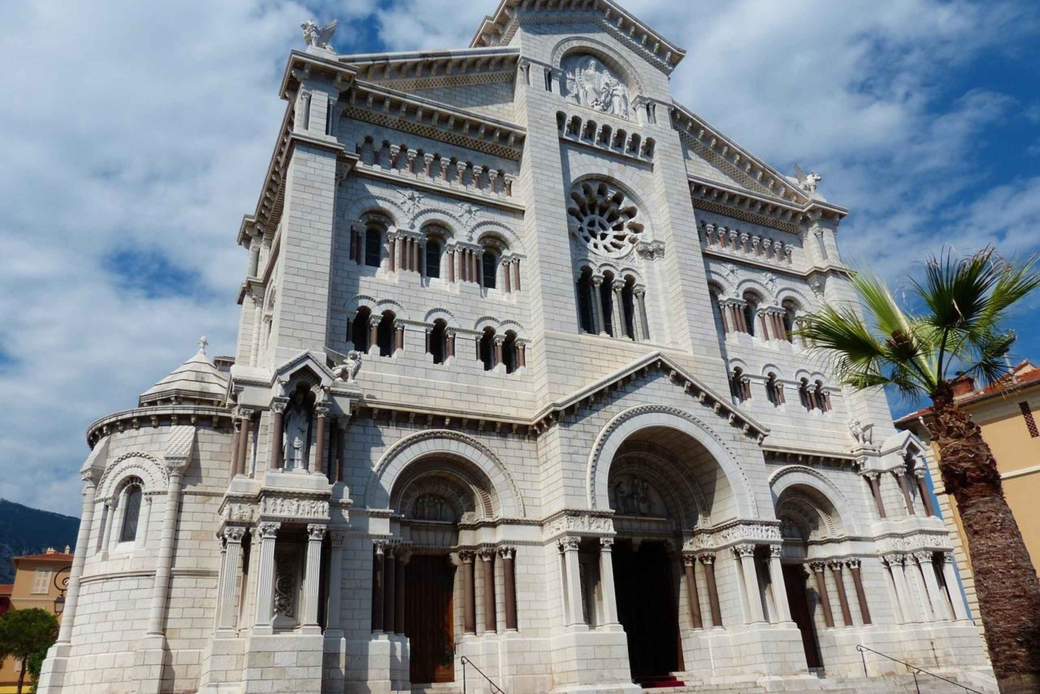 Eze and Monaco: Full Day Shared Tour 7h