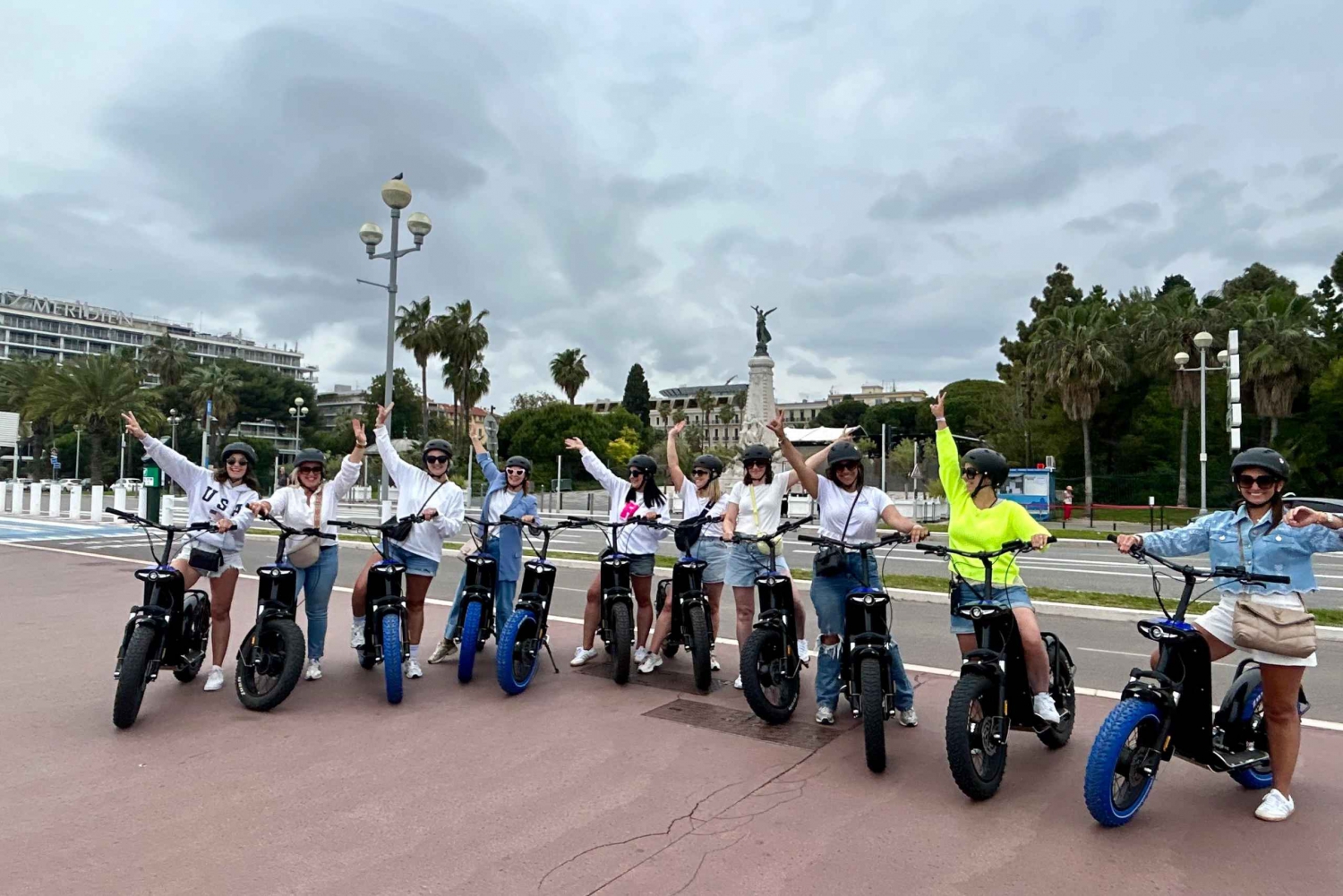 French Riviera : Guided Visit on a E-Scooter