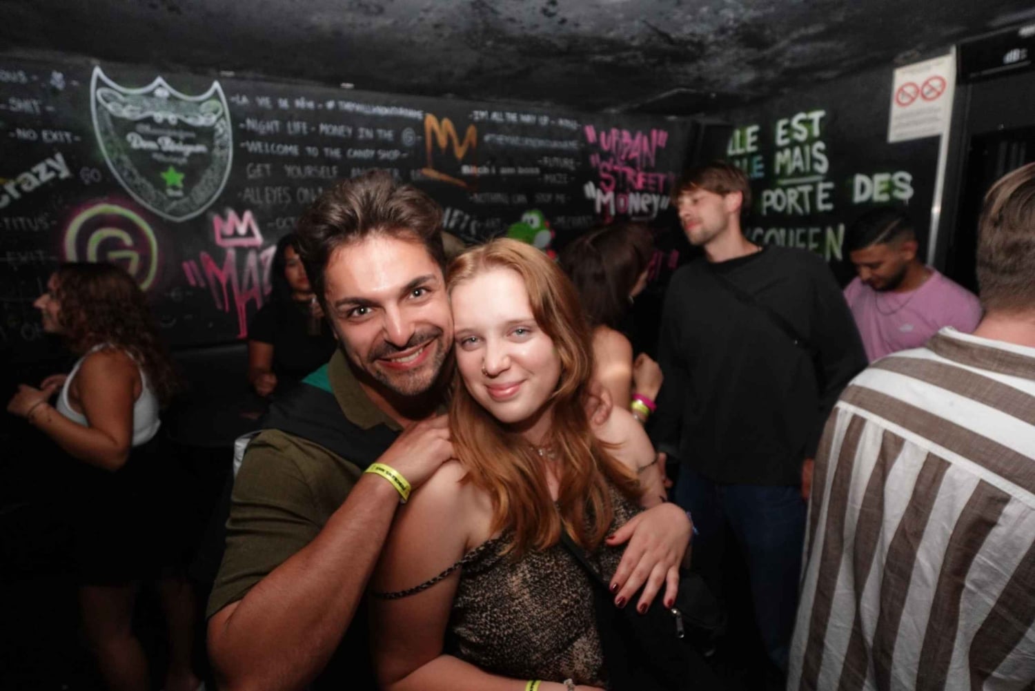 New Year’s Eve Party: Pub Crawl Nice with VIP Entry in Club
