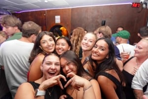 New Year’s Eve Party: Pub Crawl Nice with VIP Entry in Club