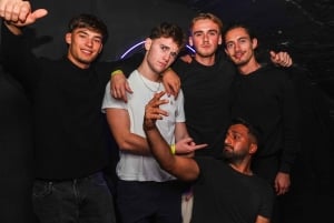 New Year’s Eve Party: Pub Crawl Nice with VIP Entry in Club