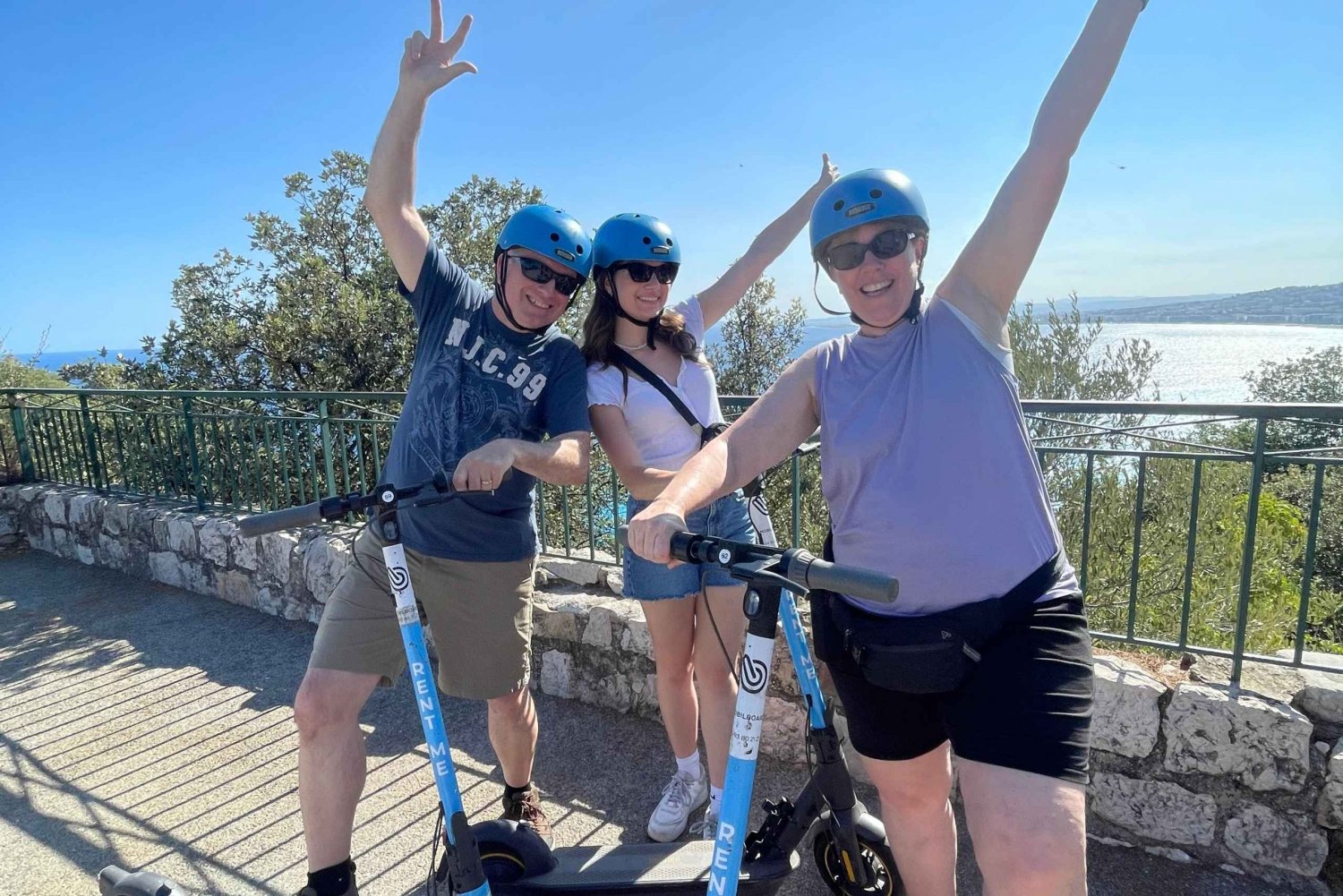 Nice: 1h30 E-scooter highlights tour