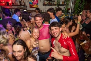 Nice : Bar Crawl Madness 4 Bars, Wild Games &VIP Club Entry