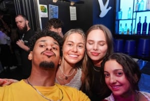 Nice : Bar Crawl Madness 4 Bars, Wild Games &VIP Club Entry