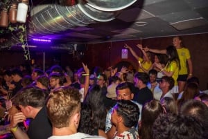 Nice : Bar Crawl Madness 4 Bars, Wild Games &VIP Club Entry