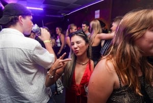 Nice : Bar Crawl Madness 4 Bars, Wild Games &VIP Club Entry