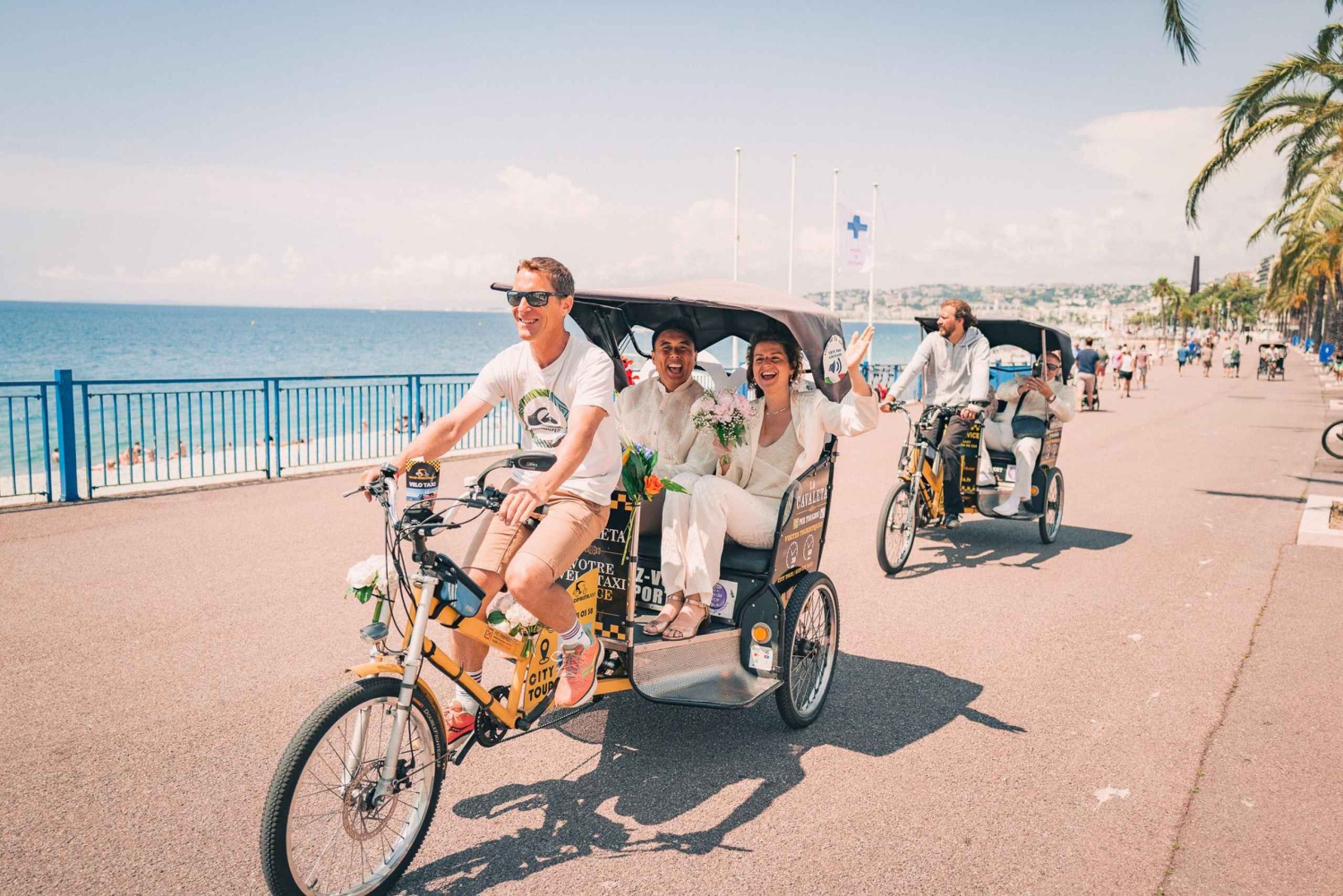 Nice: Family city tour by bicycle Electric cab (4 comfort seats)