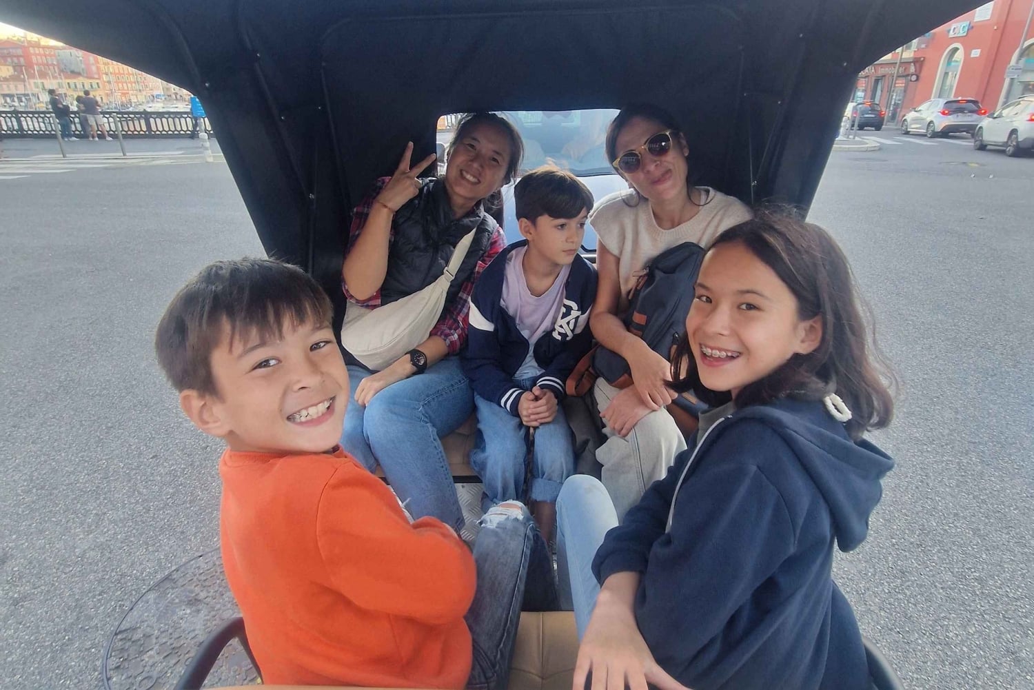 Nice: Family city tour by bicycle Electric cab (4 comfort seats)