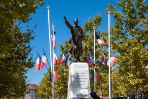 Nice: Old Town Private Walking Tour with Côte d'Azur Cruise