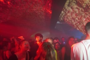 Nice: 4 Bars & 1 Club Fun Bar Crawl Party with Free Shots