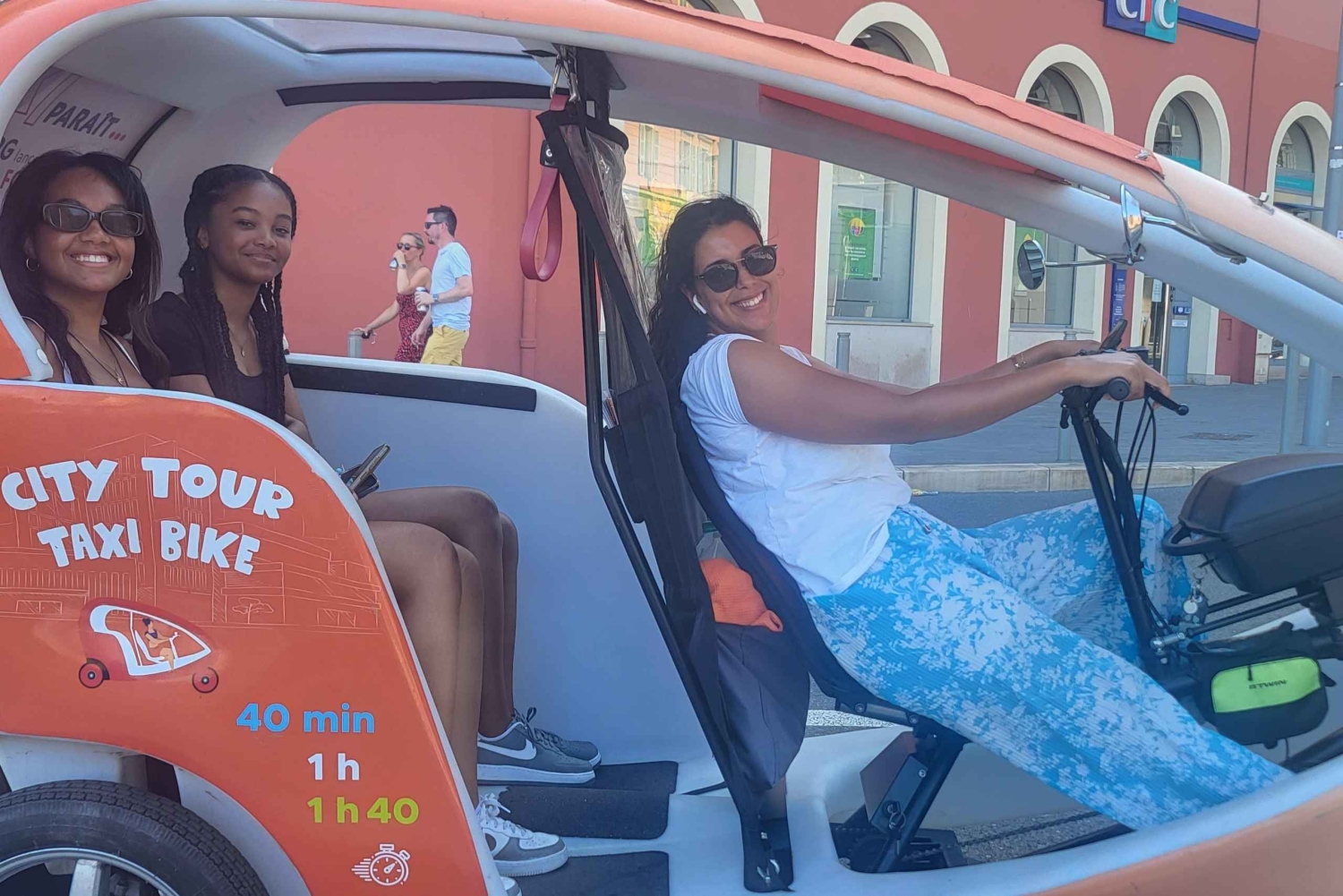 Nice : Visite guidée privé 40min en pouss pouss électrique.