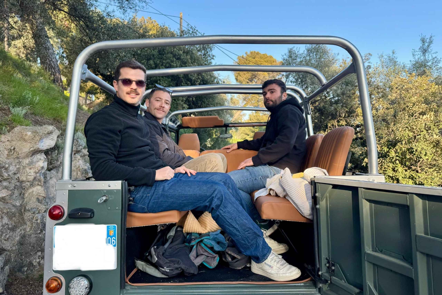 Nice : Wine Tasting in backcountry in Defender