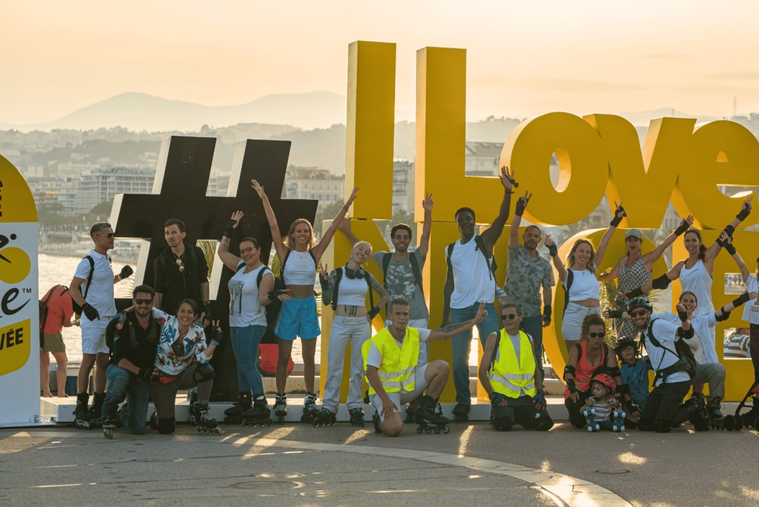 Rollerblading in Nice at sunset with live music!