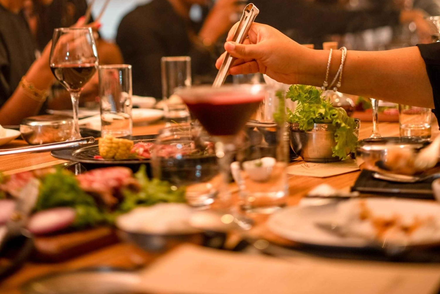 Lagos : dîner barbecue coréen privé avec cocktails, vin et soju