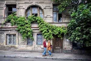 Tbilisi: Streets, Stories, Flavors - A Signature City Tour