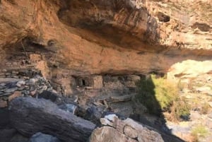 Tour particular de 2 dias e 1 noite em Jabal Shams (Grand Canyon)