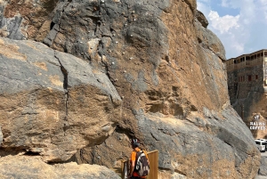 Al Hamra: Guided Cycling Tour with Local Irrigation System