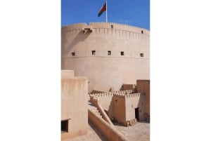 Amouage & Nizwa Full-Day Tour: Fort, Souq & Barakat Al Mouz