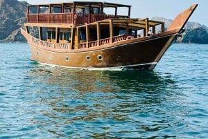 Mascate : croisière en boutre omanais et plongée avec tuba