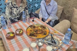 Burgen, Ton & Kultur: Ein Tag in Nizwa & Bahla