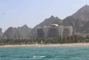 Küsten- und Sonnenuntergangskreuzfahrt in Muscat