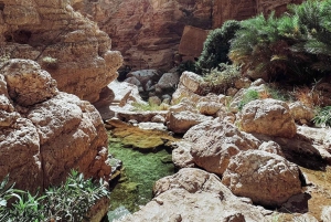 Vanuit Muscat: privétour Wadi Shab en Bimmah SinkHole