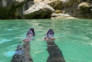 Private Day Trip to Wadi Tiwi, Fins Beach, Bimmah Sinkhole