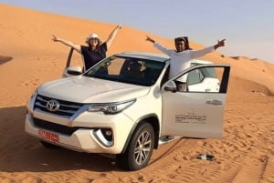 Muscat: tour di un giorno nel deserto di Wahiba Sands e Wadi Bani Khalid