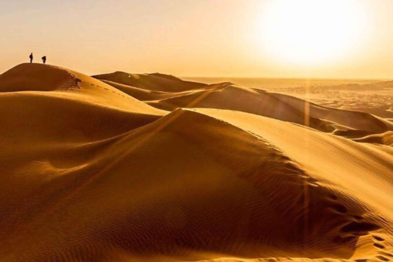 Pustynne safari - zachód słońca - na pustyni Empty Quarter