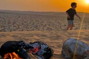 Pustynne safari - zachód słońca - na pustyni Empty Quarter