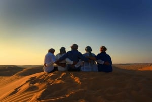 Safari por el desierto con puesta de sol