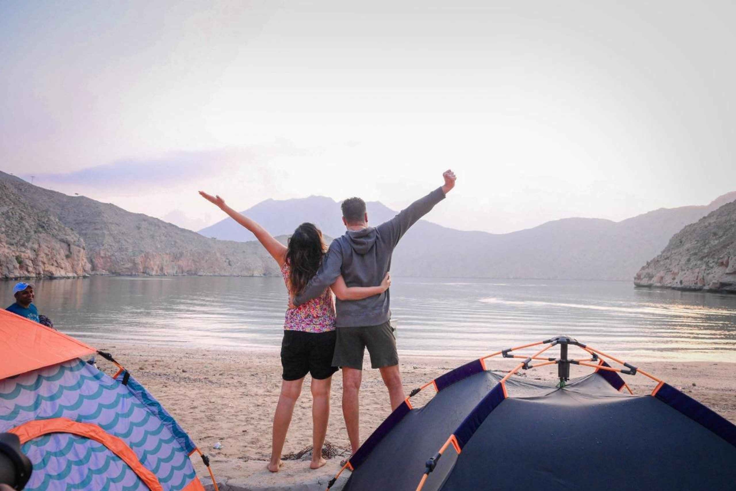 Dibba Musandam Mountain Safari , acampamento na praia Jantar com churrasco