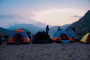 Dibba Musandam Mountain Safari , acampamento na praia Jantar com churrasco