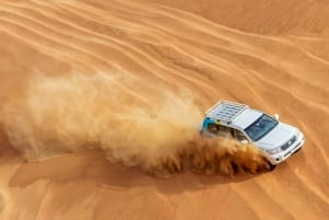 رحلة ركوب الجمال في صحراء دبي عند شروق الشمس مع وجبة الإفطار