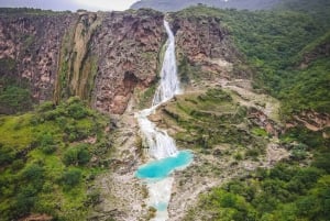 Osten Salalahs: Wadi Darbat Wasserfall, Kamele, Burg & Samhan