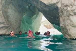 Experience Oman: 8 days private tour from Muscat