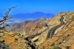 استكشف شواطئ صلالة الغربية وشواطئ الفزاية الكاريبية في الشرق