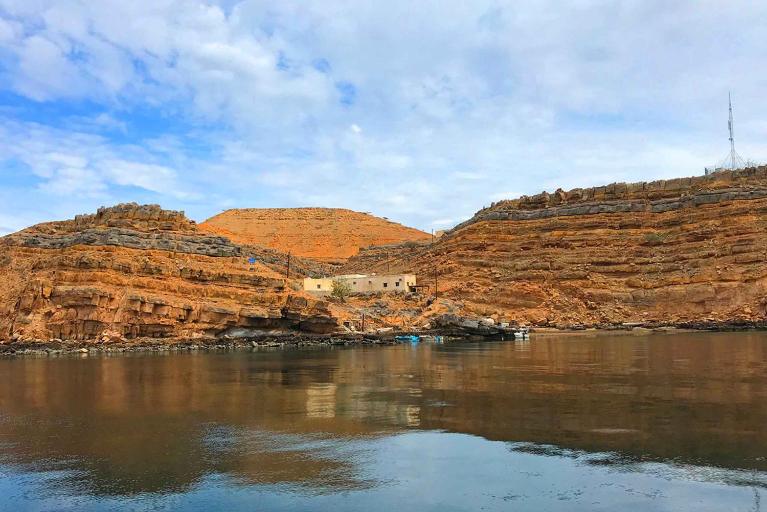 Au départ de Khasab : Visite d'une demi-journée de plongée en apnée avec observation des dauphins.