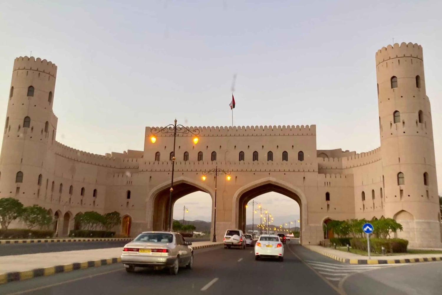 من مسقط: 3 أيام في نزوى والصحراء والسلحفاة ووادي شاب