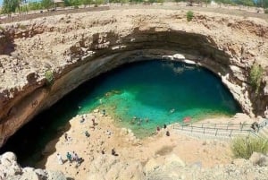 من مسقط: 3 أيام في نزوى والصحراء والسلحفاة ووادي شاب