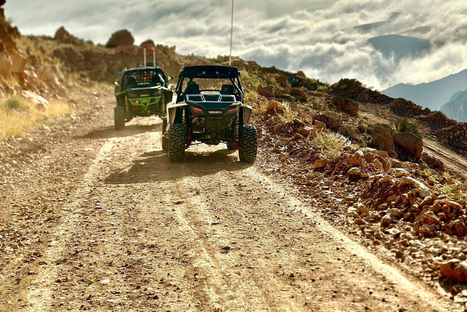 Desde Mascate: Épica travesía de 2 días en UTV por Jabal Abyad