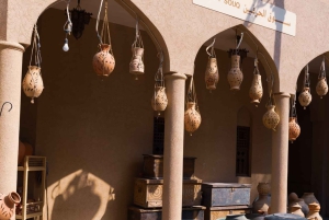 من مسقط: يوم كامل إلى نزوى الجبل الأخضر ببركة المعز