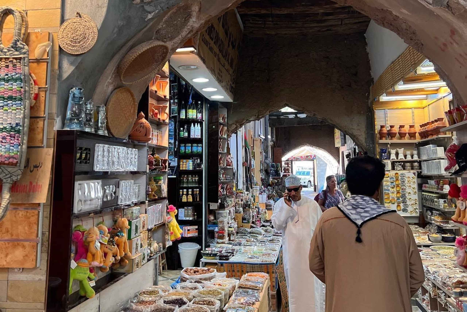 Fra Muscat: Heldagstur til Nizwa-Misfat Al Abriyeen-Al Hamra