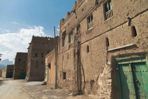 Fra Muscat: Heldagstur til Nizwa-Misfat Al Abriyeen-Al Hamra