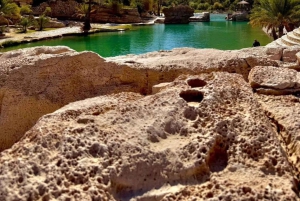 من مسقط: يوم كامل إلى رمال وهيبة ووادي بني خالد