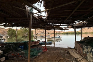 Muscatista : Khor al khairanin kajakki auringonlasku. Yksityinen