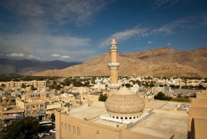 From Muscat: Nizwa & Al Hamra Guided Historical Tour