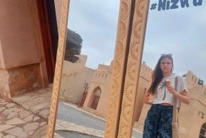 Ab Muscat: Nizwa & Al Hamra Geführte historische Tour