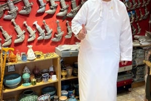 من مسقط: نزوى والحمراء مع إقامة ليلية في جبل شمس