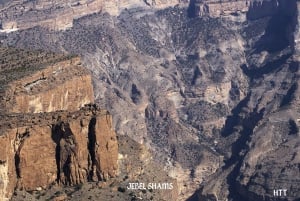 من مسقط: رحلة يوم واحد من نزوى إلى جراند كانيون